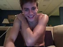 Adorable Young Twink Cums