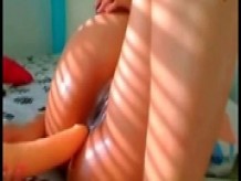 Amateur girl fisting and cumming