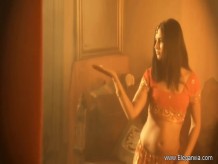Sensual india MILF bailarina babe