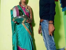 Karwa Chauth Special Bengali Married Couple First Sex y tuvo una mamada en la habitación con Clear Hindi Audio